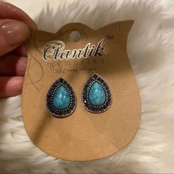 Vintage with stone women earring NEW - Picture 2 of 4